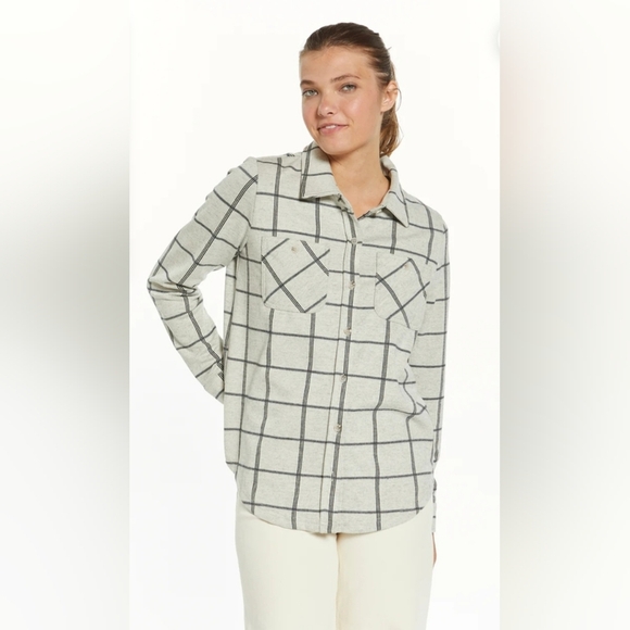 Gray Plaid Button-Up Shirt - Picture 4 of 7